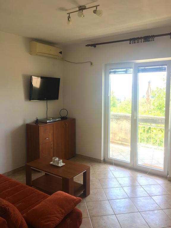 Milmaris Apartments Tivat Luaran gambar